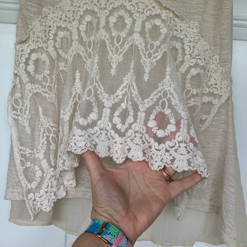 Areve Ecru Lace Detail Sleeveless Top - size Small - Picture 3 of 6